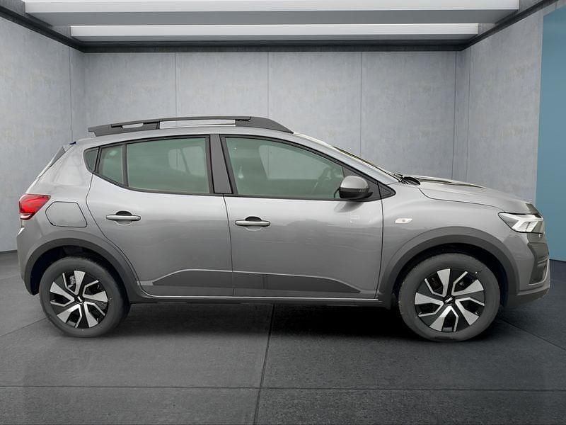 Ny Dacia Sandero Stepway 91 HK (66 kW) 2025 Grå Hatchback