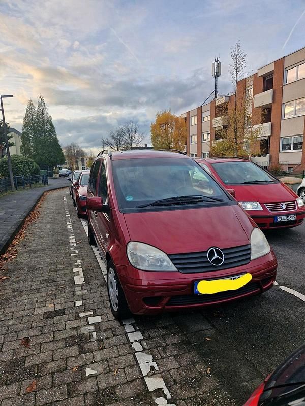 Rot Gebraucht 2003 Mercedes Vaneo Van / Kleinbus | 2.200 € (Fairer Preis) - Bild 1/4