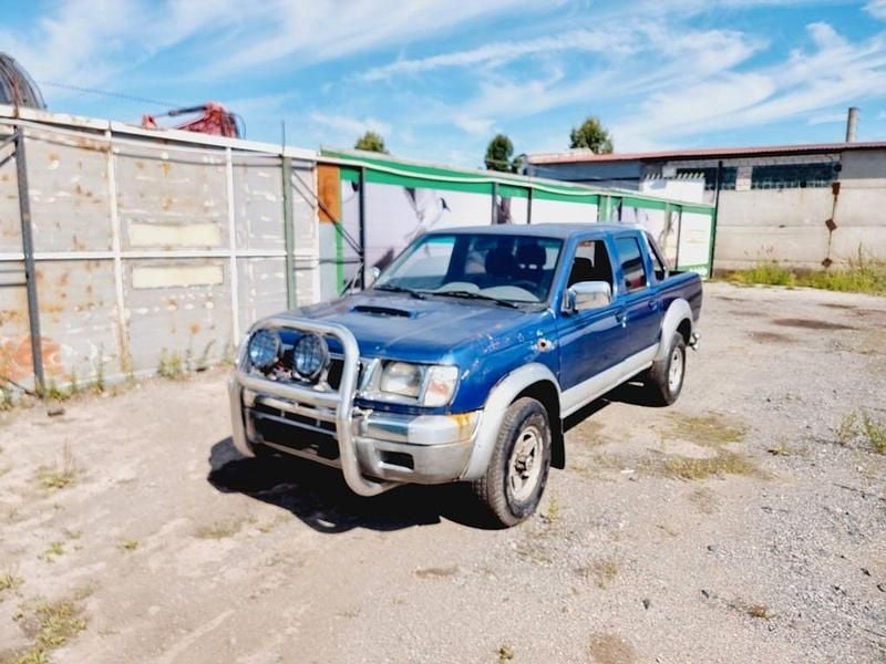 Blau Gebraucht 2000 Nissan Navara Abholung | 4.000 € (Guter Preis) - Bild 1/4