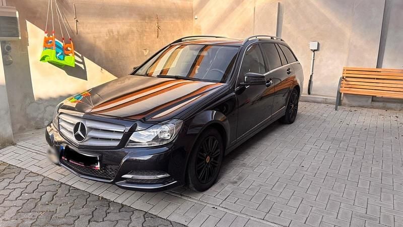 Gebraucht Mercedes C250 204 PS (150 kW) 2014 Schwarz Kombi
