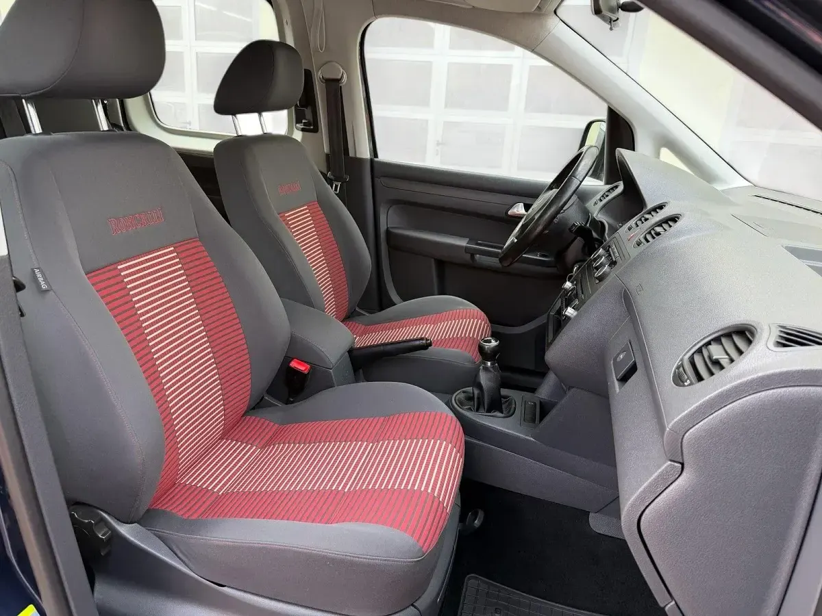 Second-hand VW Caddy Maxi Edition 102 CP (75 kW) 2012 Albastru Monovolum