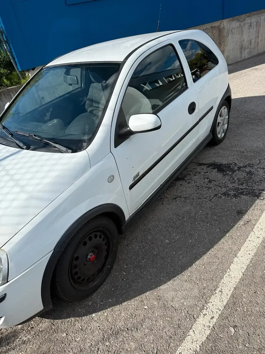Gebraucht Opel Corsa 75 PS (55 kW) 2001 Weiß Kleinwagen