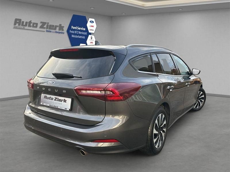 Gebraucht Ford Focus Titanium 125 PS (91 kW) 2025 Magneticgrau (metallic) Kombi