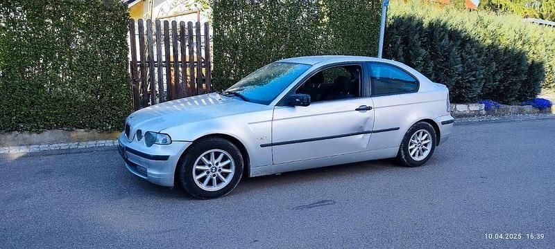 Silber Gebraucht 2001 BMW 316 Compact Kleinwagen | 900 € (Superpreis) - Bild 1/4