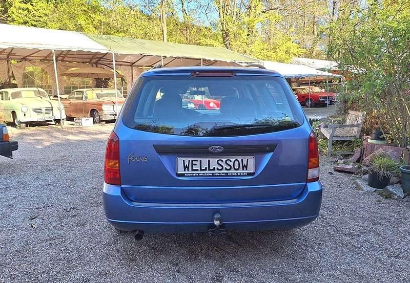 Second-hand Ford Focus 116 CP (85 kW) 1999 Albastru Break