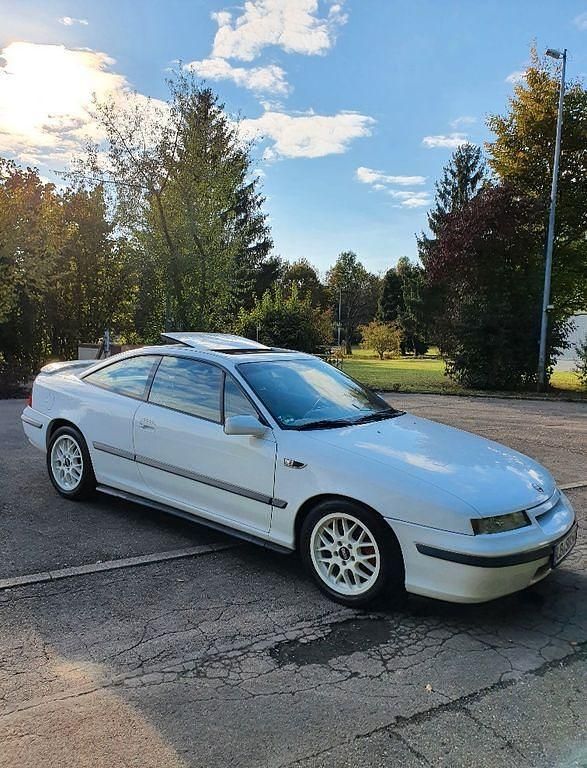 Weiß Gebraucht 1996 Opel Calibra Coupé | 7.499 € (Etwas zu teuer) - Bild 1/4