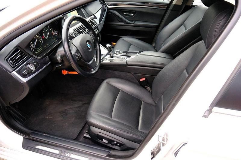 Gebraucht BMW 520 Executive 184 PS (135 kW) 2015 Weiß Limousine