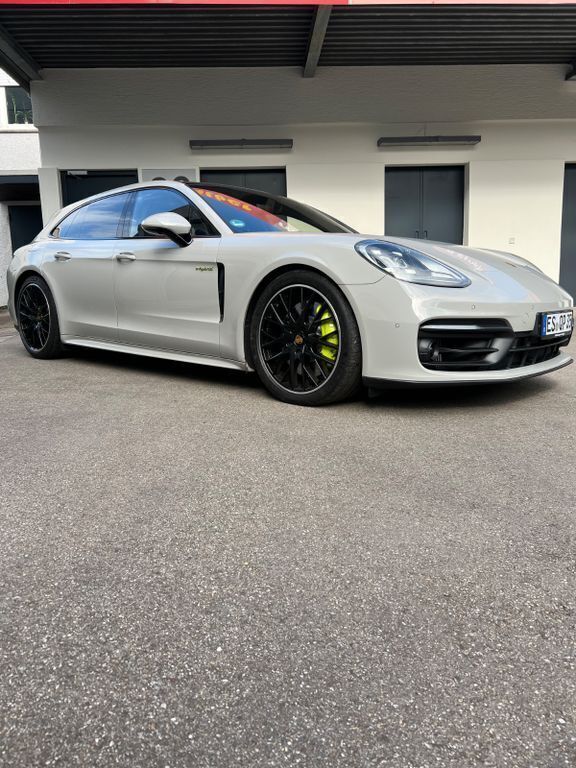 Grau Gebraucht 2023 Porsche Panamera 4S Sport Turismo Limousine | 89.999 € (Guter Preis) - Bild 1/4