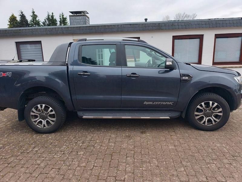 Gebraucht Ford Ranger Wildtrack 200 PS (147 kW) 2016 Violett Pickup