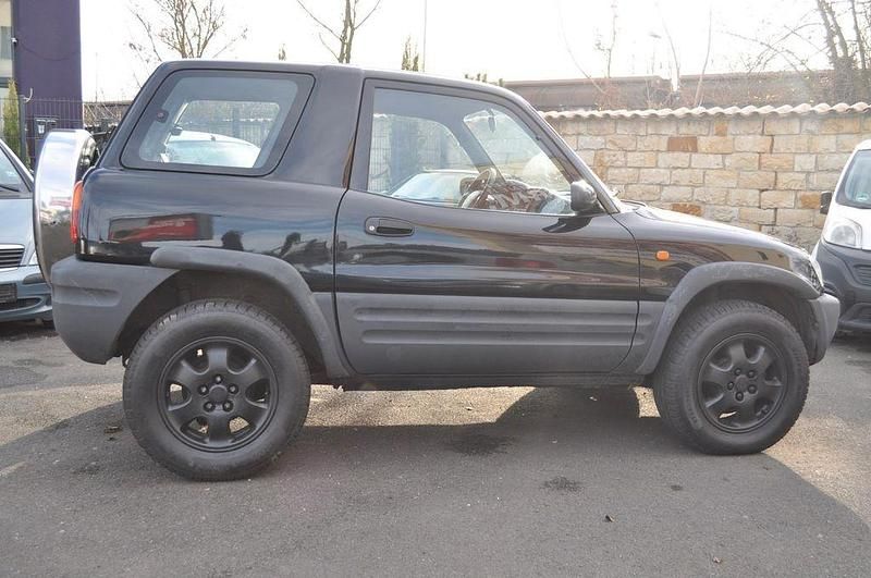 Gebraucht Toyota RAV4 129 PS (94 kW) 1995 Schwarz SUV