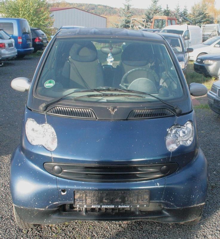 Schwarz Gebraucht 2005 Smart ForTwo Coupé Basis Coupé | 666 € (Superpreis) - Bild 1/4
