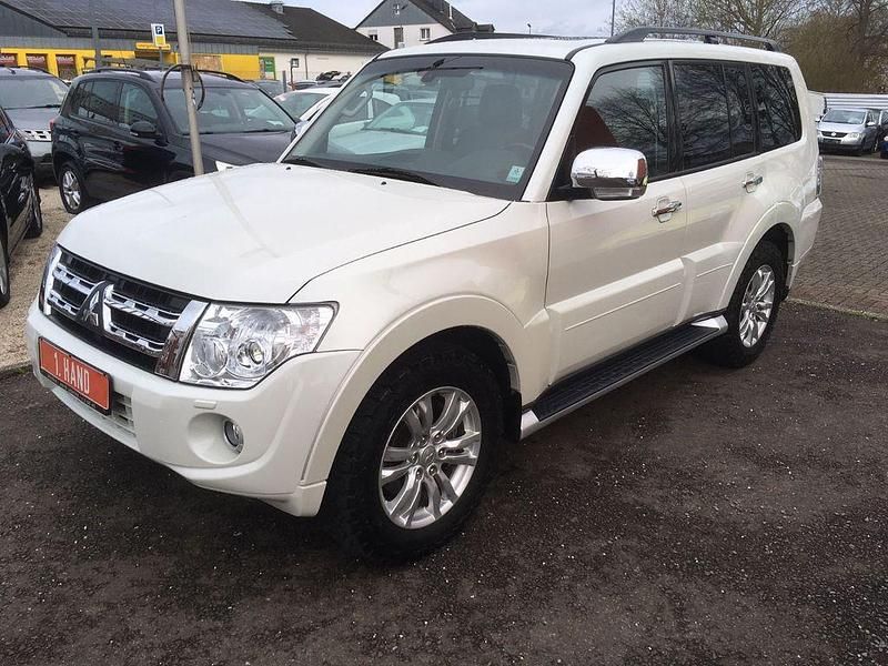 Gebraucht Mitsubishi Pajero Top 200 PS (147 kW) 2014 Weiß SUV