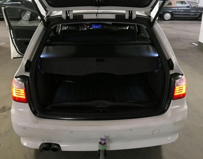 Gebraucht BMW 523 M Sport 190 PS (139 kW) 2009 Weiß Kombi