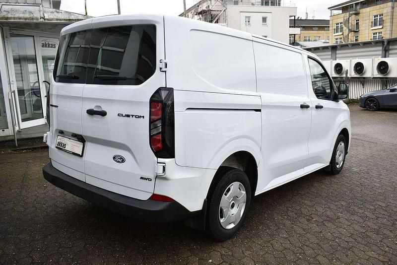 Gebraucht Ford Transit Custom Trend 147 PS (108 kW) 2024 Frozen white Van / Kleinbus