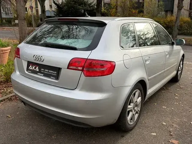 Gebraucht Audi A3 Ambiente 140 PS (102 kW) 2012 Silber Kleinwagen
