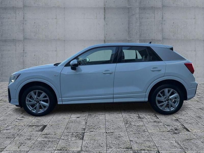 Gebraucht Audi Q2 S-Line 150 PS (110 kW) 2025 Gletscherweiß metallic SUV