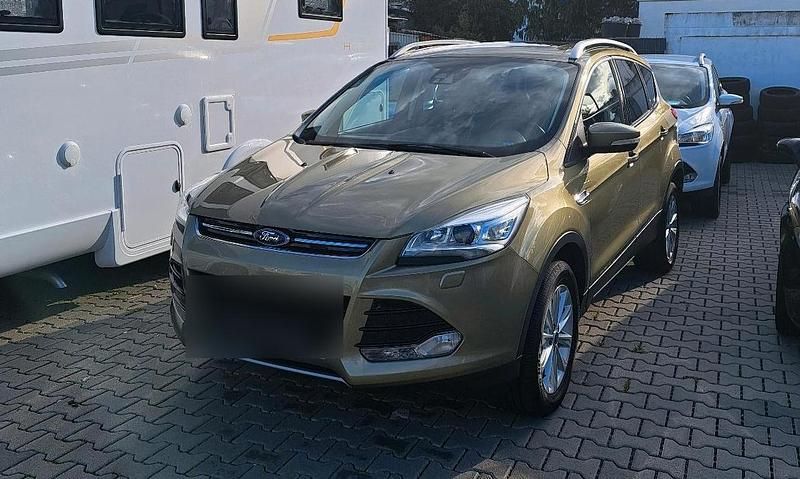 Gebraucht Ford Kuga 150 PS (110 kW) 2015 Andere farben SUV