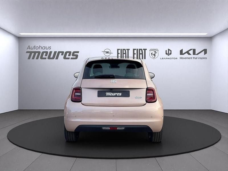 Neu Fiat 500e La Prima 69 kW (95 PS) 2025 Gold Kleinwagen