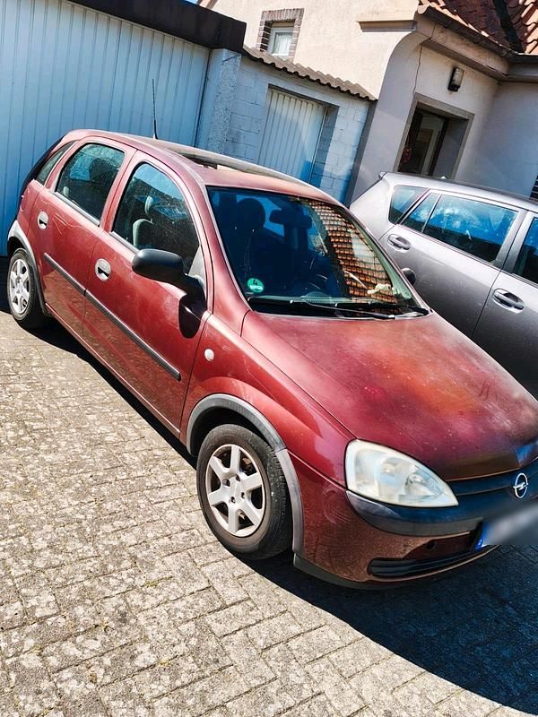 Rot Gebraucht 2001 Opel Corsa Kleinwagen | 650 € (Superpreis) - Bild 1/4