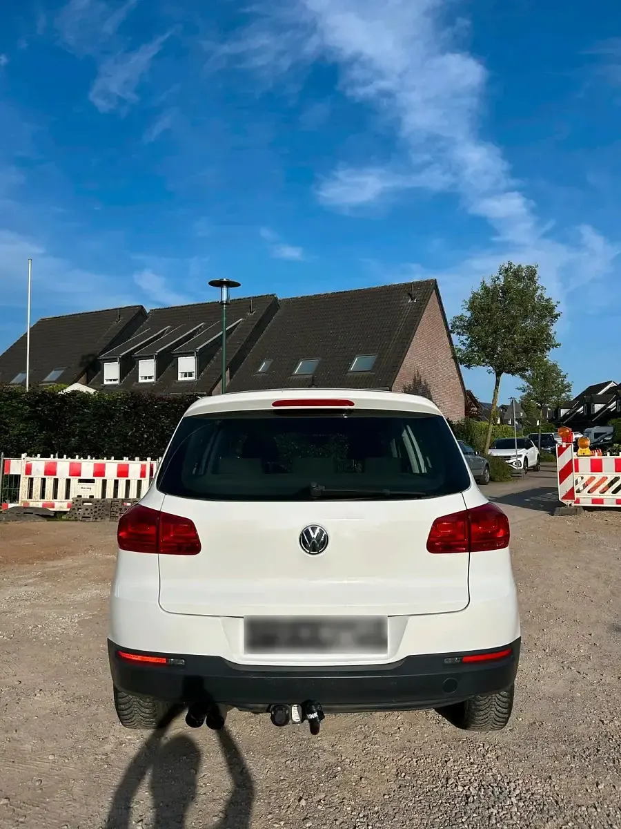 Gebraucht VW Tiguan Trendline 125 PS (91 kW) 2016 Weiß SUV