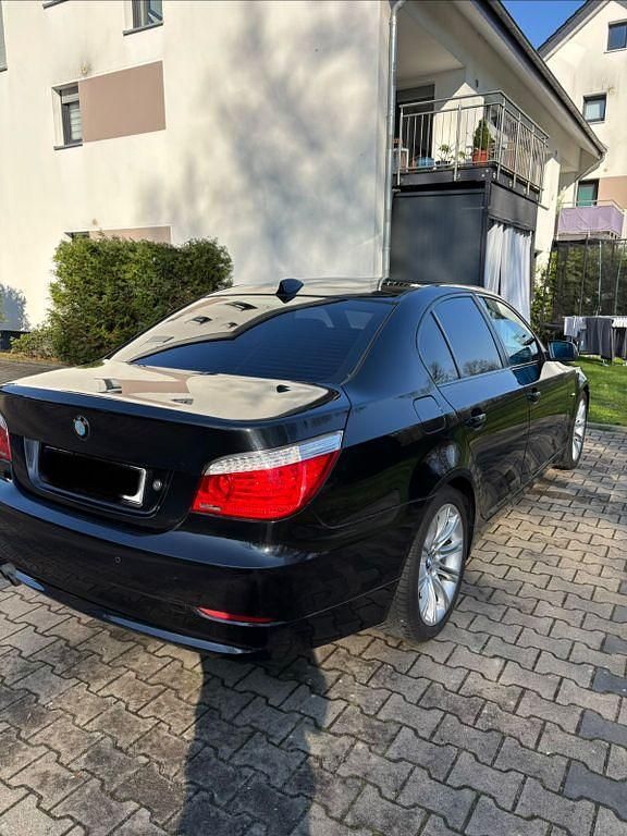 Gebraucht BMW 525 218 PS (160 kW) 2009 Schwarz Limousine