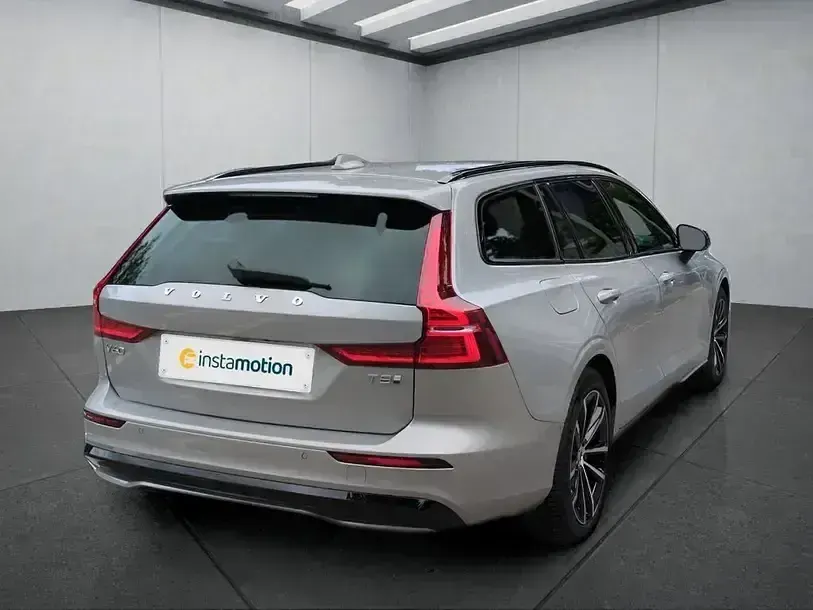 Gebraucht Volvo V60 455 PS (334 kW) 2024 Silber Kombi