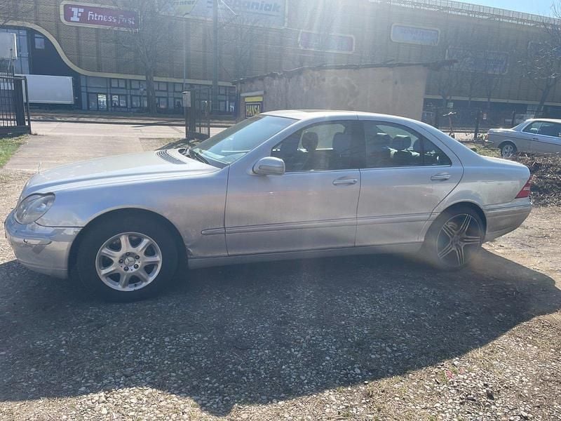 Usata Mercedes S320 197 CV (144 kW) 2001 Argento Berlina