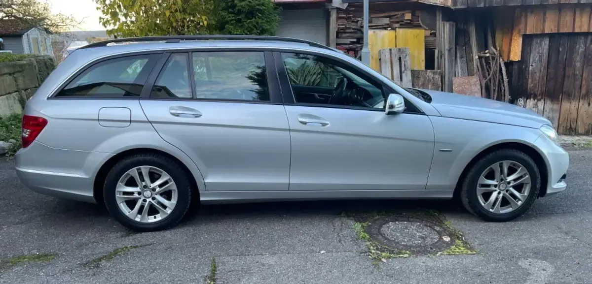 Gebraucht Mercedes C180 120 PS (88 kW) 2011 Silber Kombi