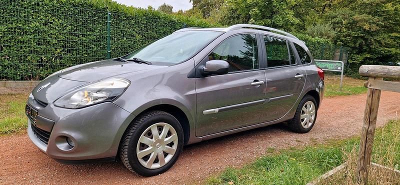 Gebraucht Renault Clio II 75 PS (55 kW) 2010 Kleinwagen