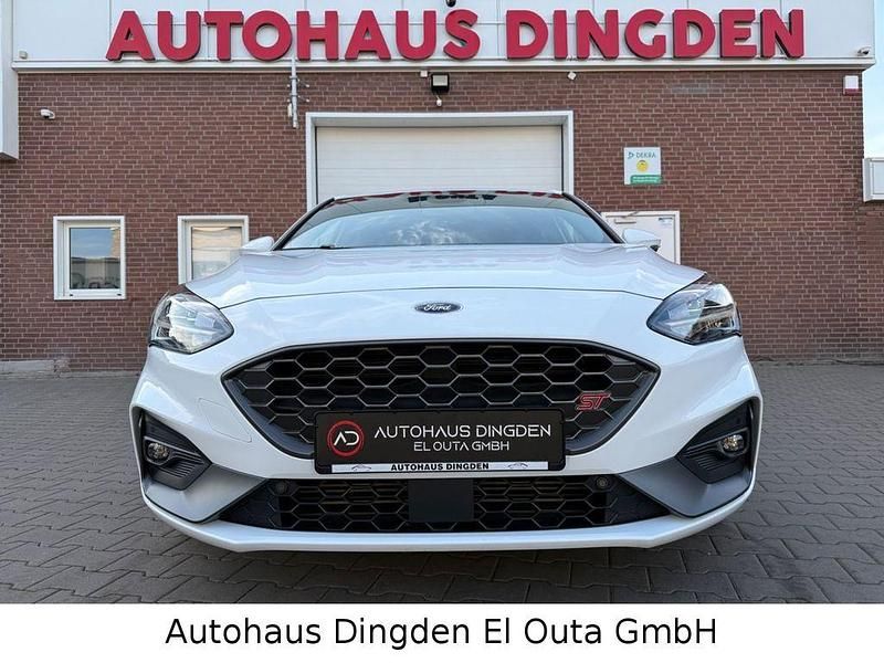 Gebraucht Ford Focus Performance Edition 280 PS (205 kW) 2021 Weiß Limousine