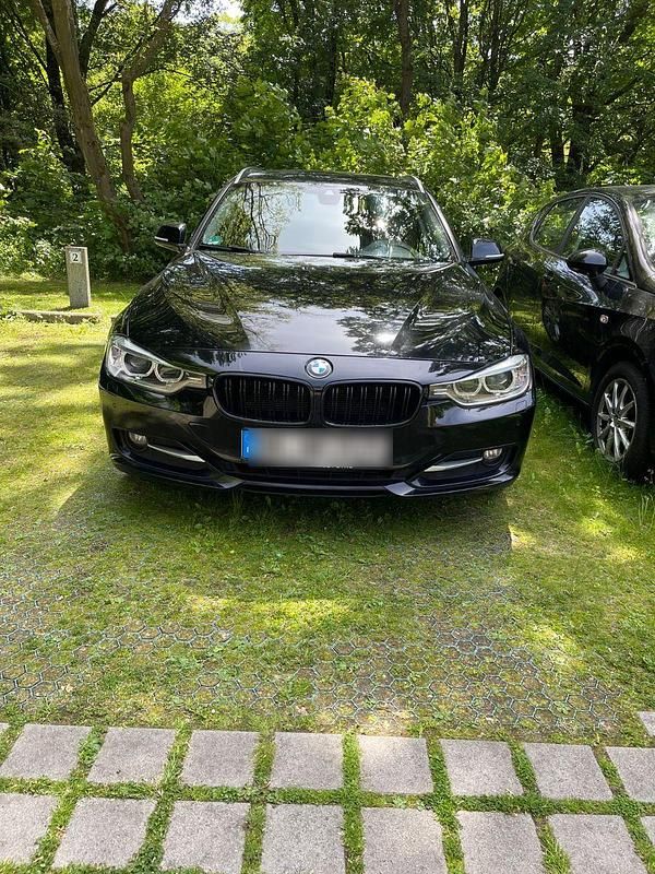 Gebraucht BMW 320 Sport Line 184 PS (135 kW) 2012 Schwarz Kombi