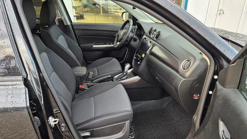 Neu Suzuki Vitara Comfort 109 PS (80 kW) 2025 Schwarz SUV