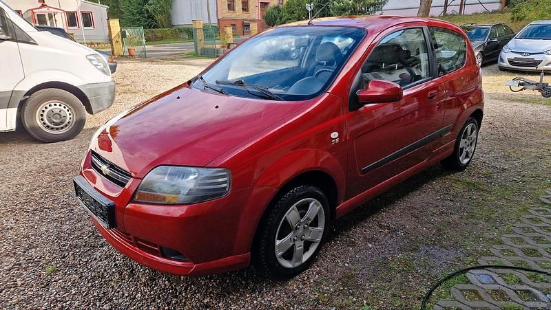 Rot Gebraucht 2009 Chevrolet Kalos Kleinwagen | 1.799 € (Fairer Preis) - Bild 1/4