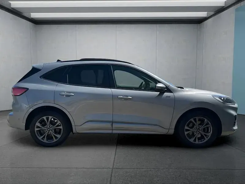 Gebraucht Ford Kuga ST-Line X 190 PS (139 kW) 2024 Silber SUV