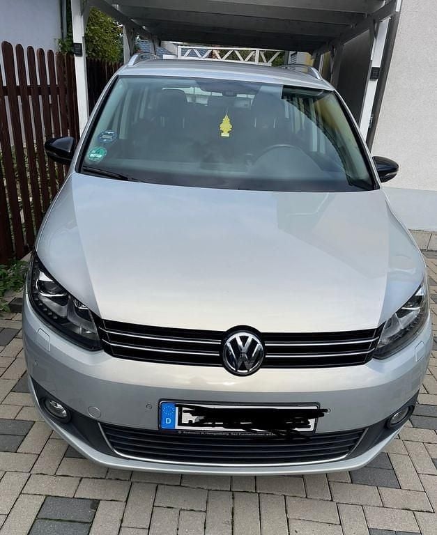 Silber Gebraucht 2011 VW Touran Style Van / Kleinbus | 9.000 € (Fairer Preis) - Bild 1/4