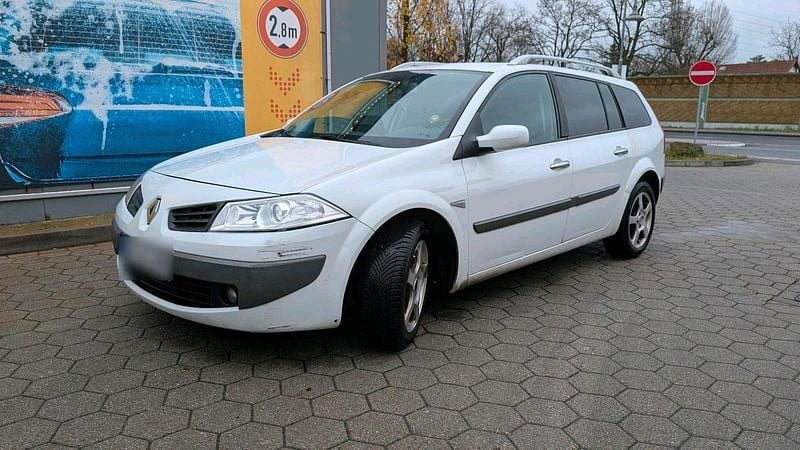Gebraucht Renault Mégane II 103 PS (75 kW) 2007 Weiß Limousine
