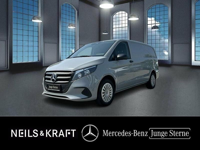 Grau Gebraucht 2024 Mercedes Vito Van / Kleinbus | 40.186 € (Teuer) - Bild 1/4