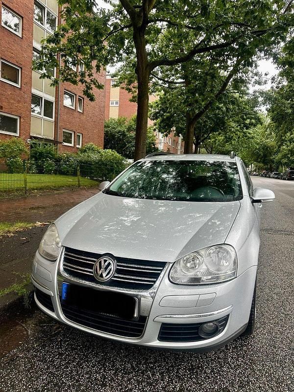 Silber Gebraucht 2009 VW Golf VI Kombi | 2.450 € (Guter Preis) - Bild 1/4