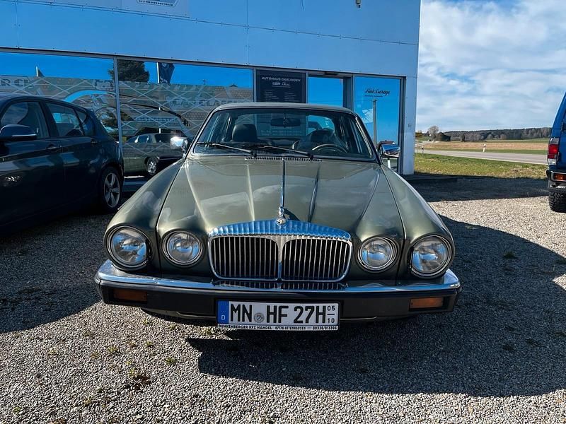 Gebraucht Jaguar XJ12 295 PS (216 kW) 1989 Grün Limousine