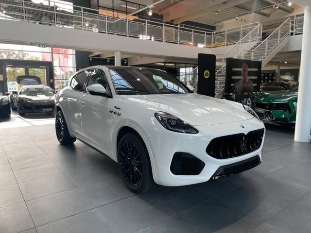 Weiß Neu 2024 Maserati Grecale SUV | 92.900 € (Guter Preis) - Bild 1/4