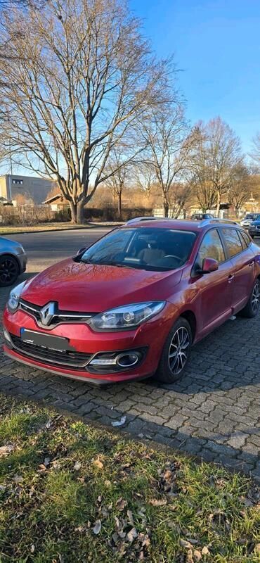 Rot Gebraucht 2015 Renault Mégane GrandTour Kombi | 4.800 € - Bild 1/4