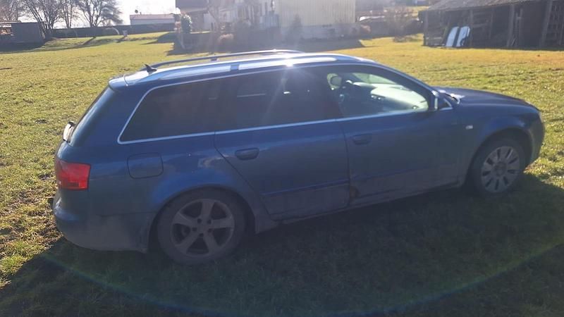 Gebraucht Audi A4 140 PS (102 kW) 2006 Blau Kombi