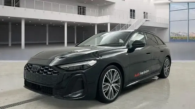Second-hand Audi A5 S-line plus 204 CP (150 kW) 2025 Negru Break