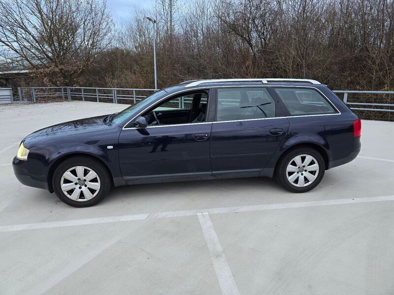 Gebraucht Audi A6 150 PS (110 kW) 2000 Blau Kombi