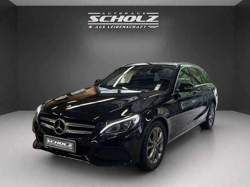 Schwarz Gebraucht 2018 Mercedes C220 Limousine | 19.490 € (Guter Preis) - Bild 1/4