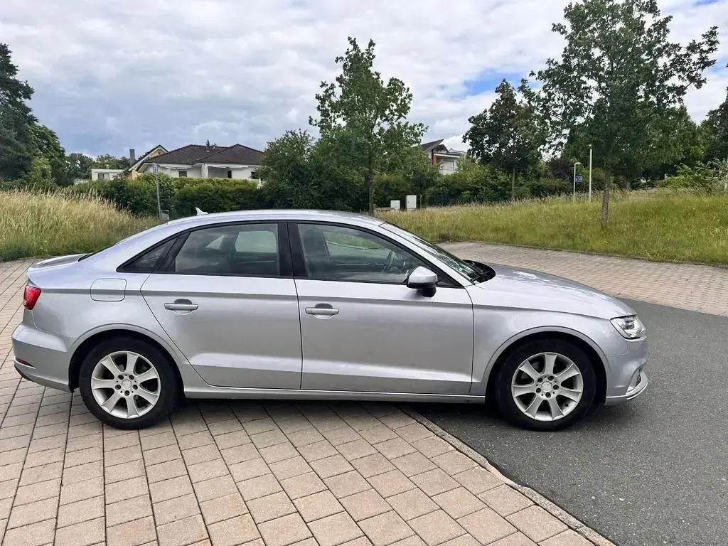 Gebraucht Audi A3 Sport 150 PS (110 kW) 2018 Silber Limousine
