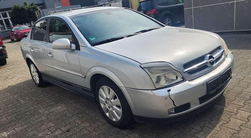 Silber Gebraucht 2002 Opel Vectra Comfort Limousine | 900 € (Superpreis) - Bild 1/4