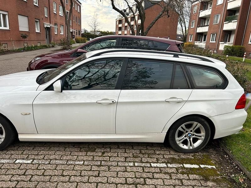 Gebraucht BMW 318 143 PS (105 kW) 2010 Weiß Kombi