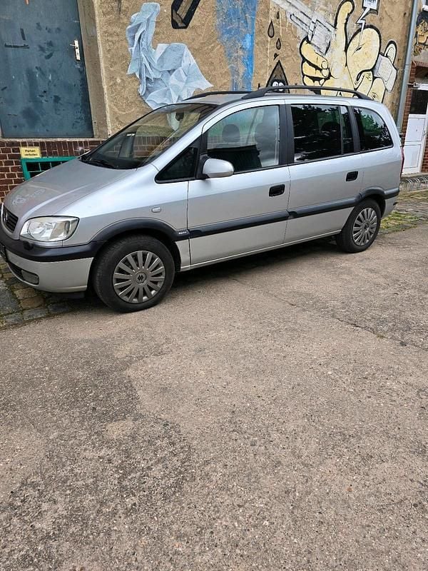 Silber Gebraucht 2001 Opel Zafira Van / Kleinbus | 1.550 € - Bild 1/4