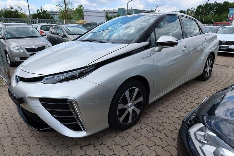 Gebraucht 2018 Toyota Mirai Limousine | 8.990 € (Guter Preis) - Bild 1/4